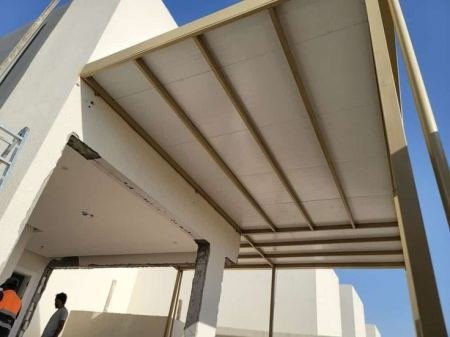ساندوتش بانل في خميس مشيط مع تصميمات مميزة لتغطية الأسطح والجدران.
